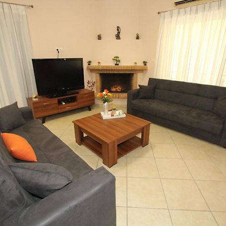 Spacious Country Apartment วราโวนา ภายนอก รูปภาพ