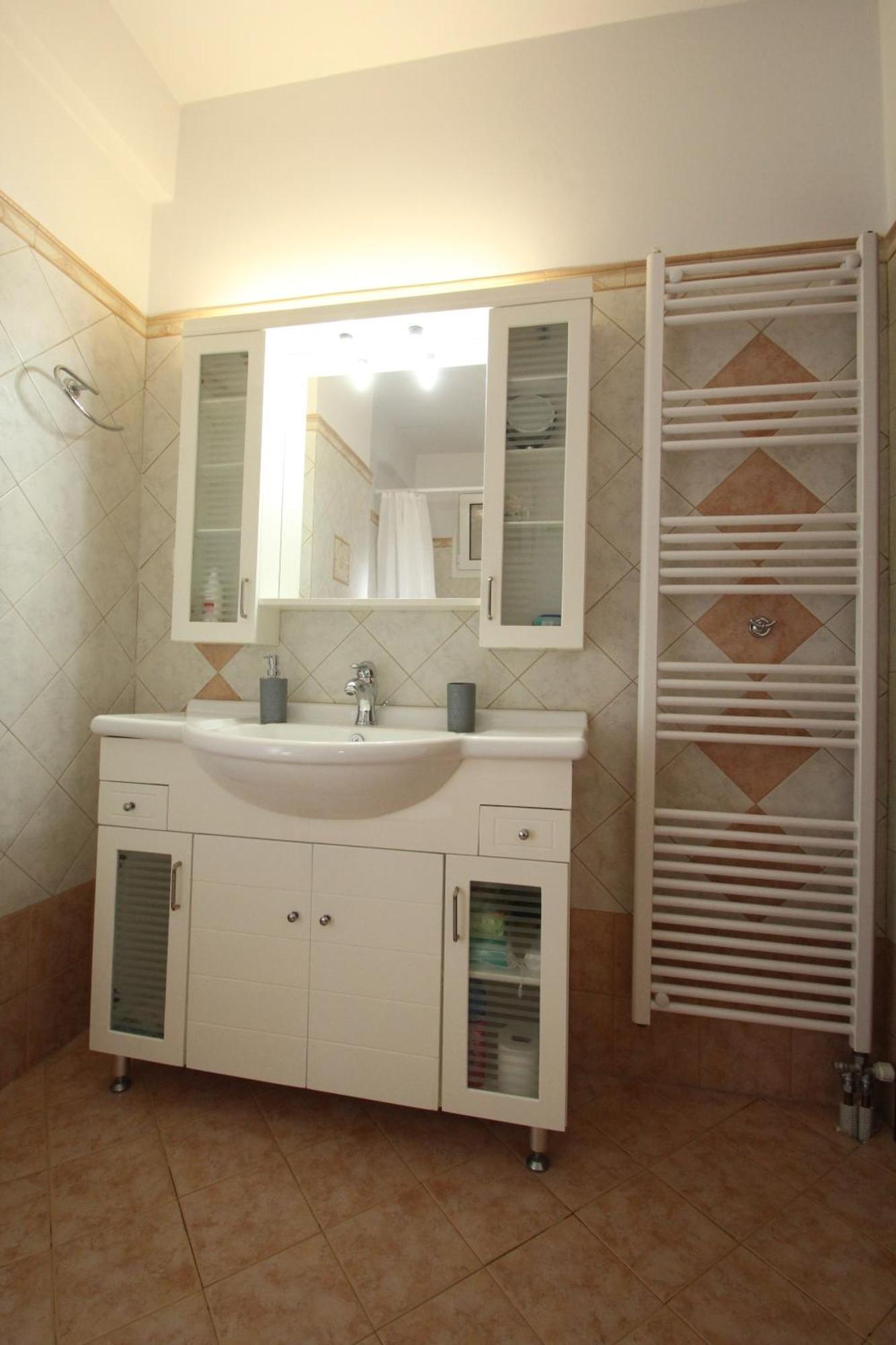 Spacious Country Apartment วราโวนา ภายนอก รูปภาพ
