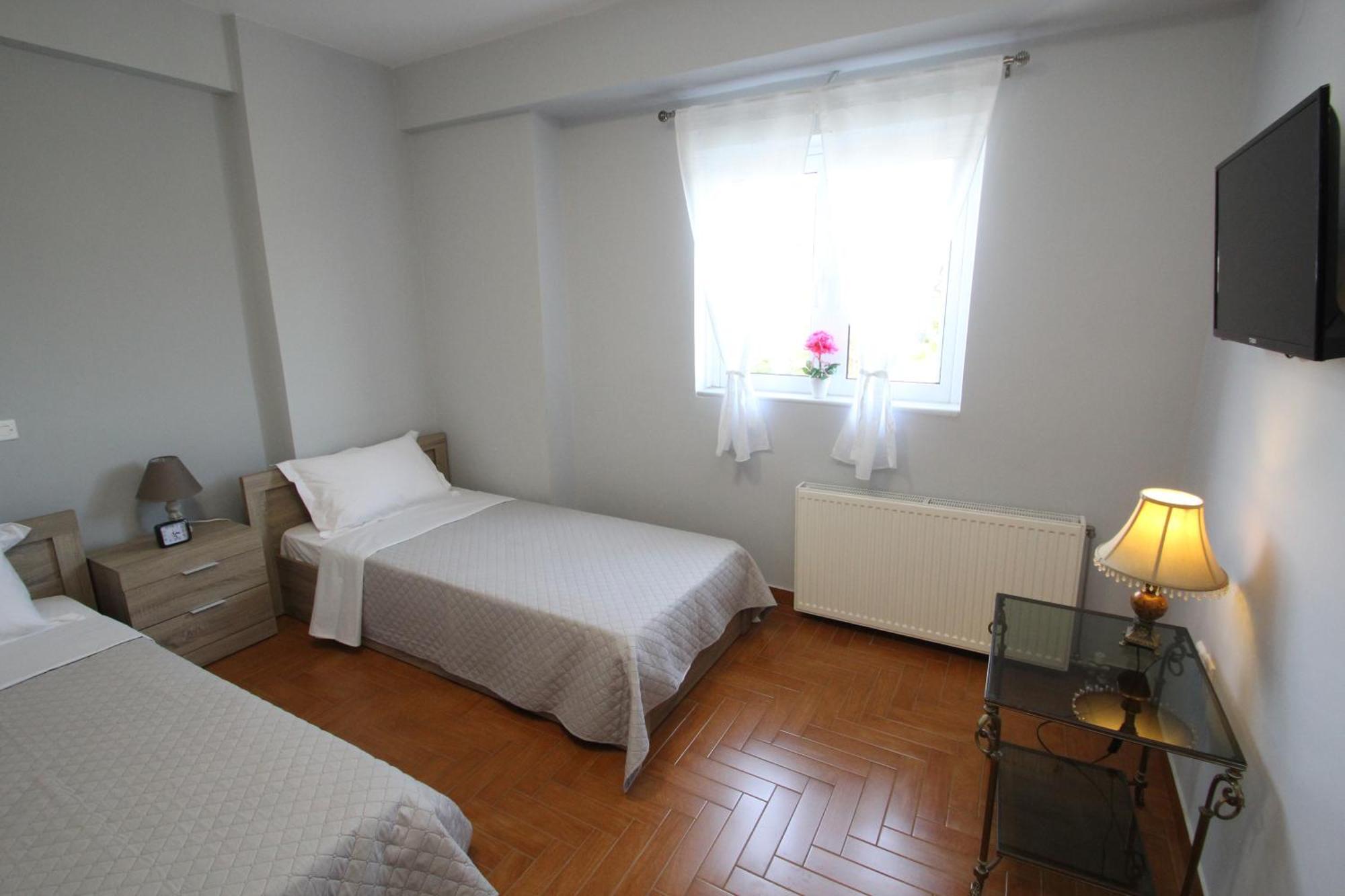 Spacious Country Apartment วราโวนา ภายนอก รูปภาพ